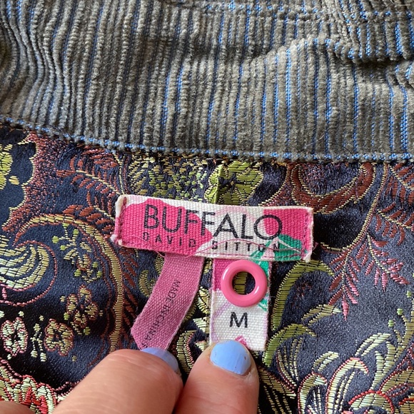 Awesome coat. - Picture 10 of 10